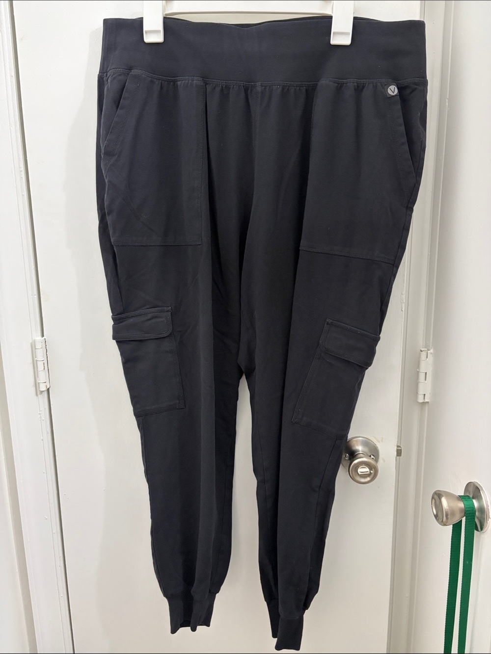 Livi Active by Lane Bryant Black Cargo Jogger Pants EUC size 18/20
